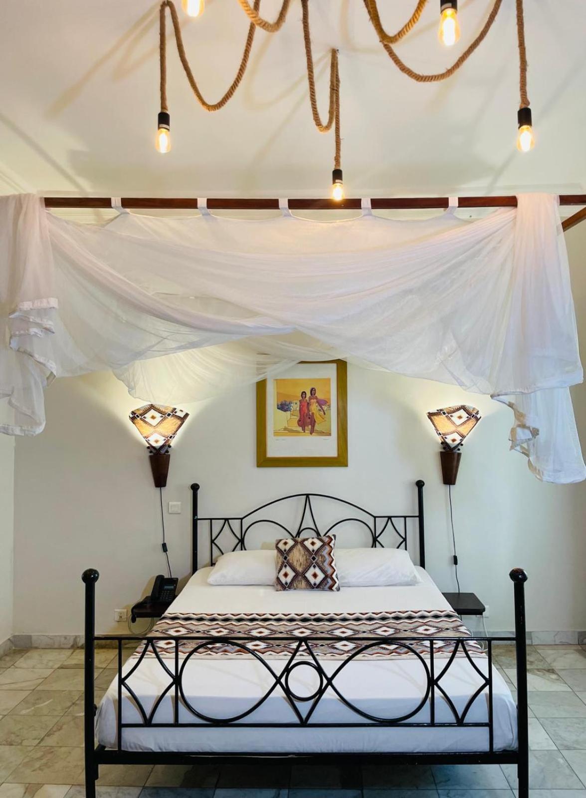 Le Lodge Des Almadies Дакар Екстериор снимка