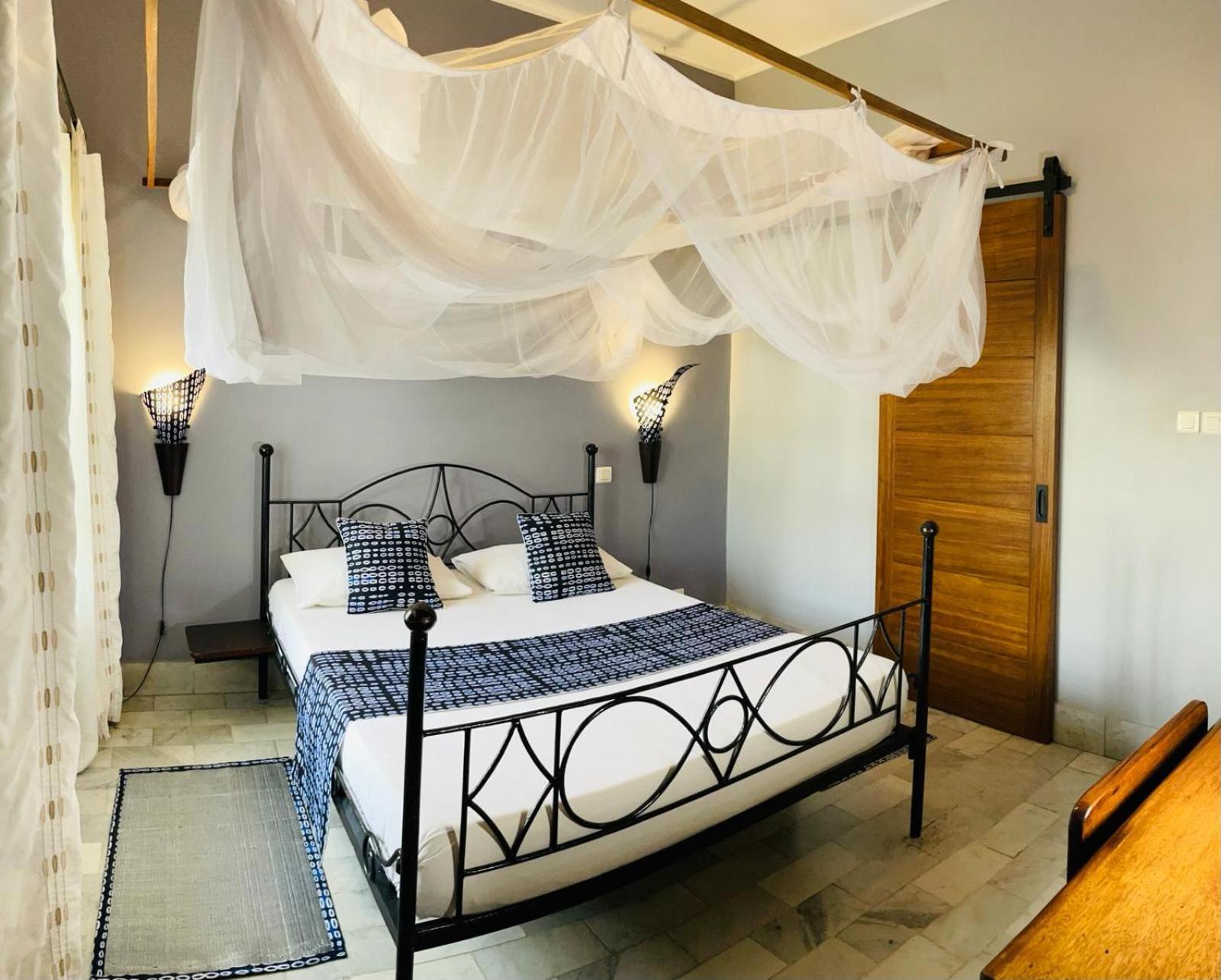 Le Lodge Des Almadies Дакар Екстериор снимка
