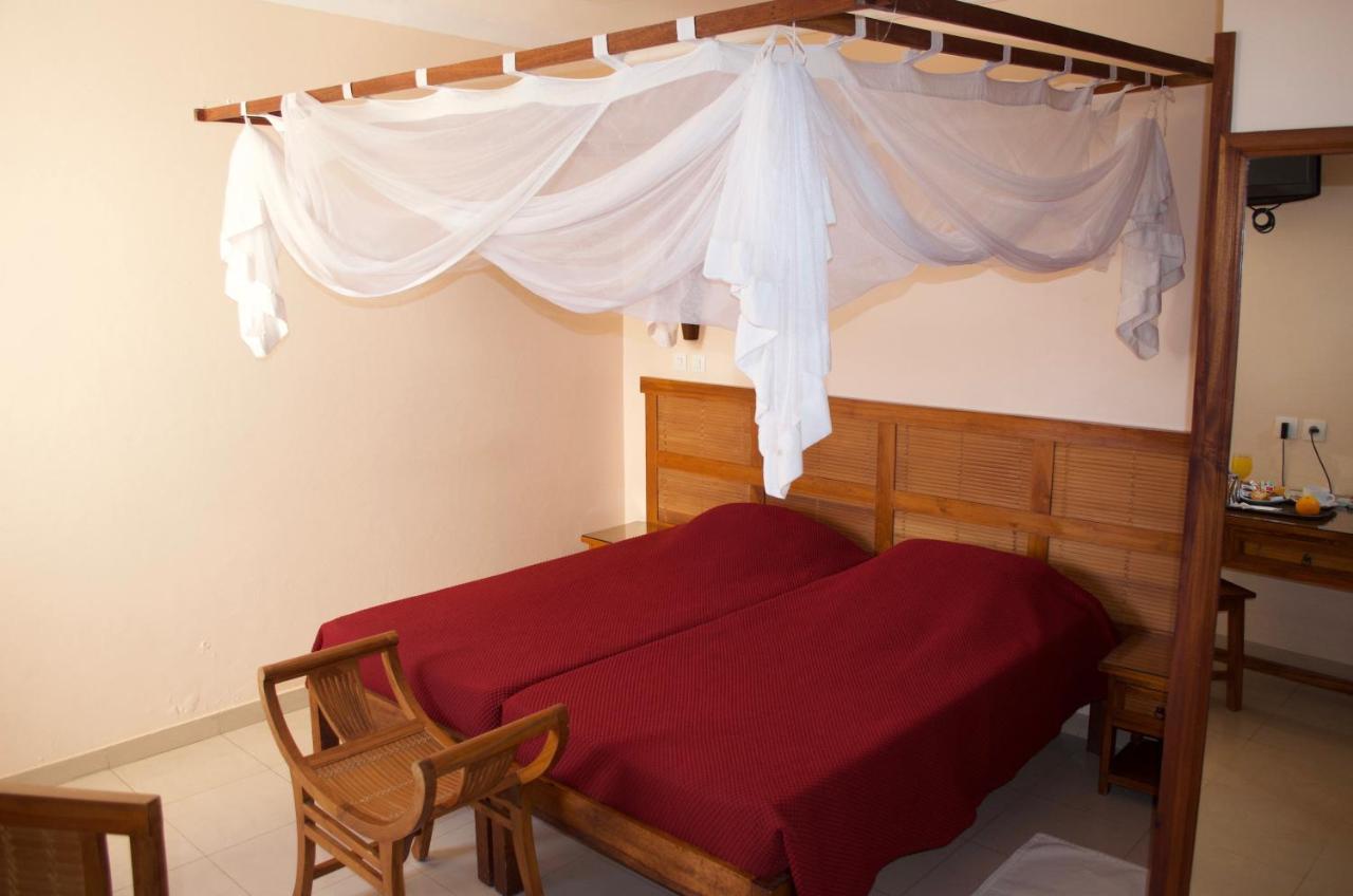 Le Lodge Des Almadies Дакар Екстериор снимка